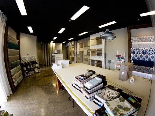 Hunter Douglas Dealer Image
